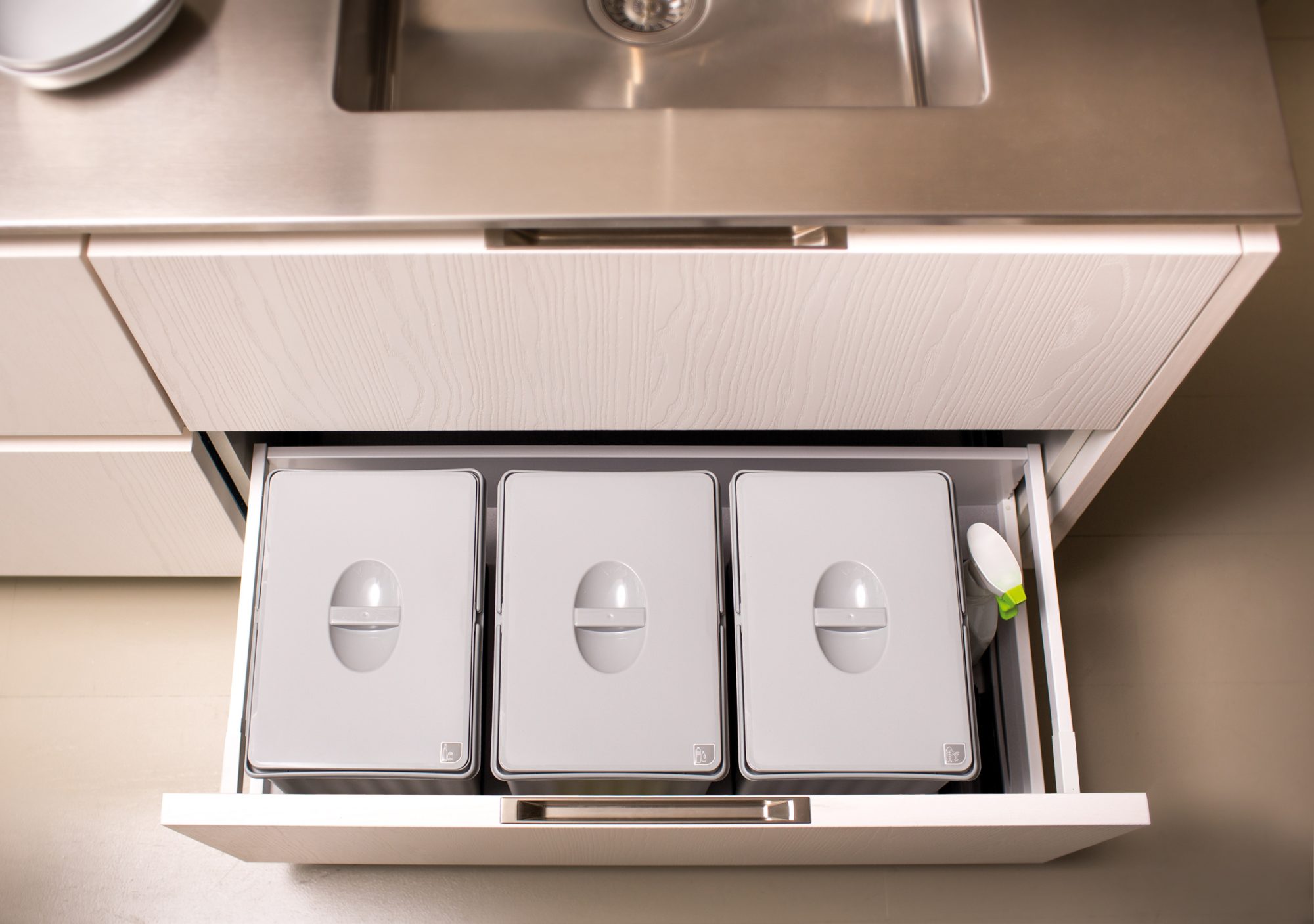 Kit 3 Pattumiere con Coperchi Manuali - Made in Italy - immagine 2